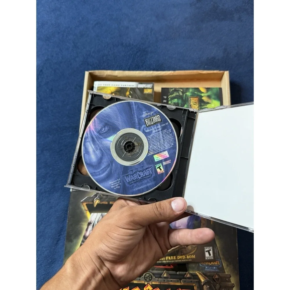 Vtg Warcraft III Battle Chest PC 2003 Big Box Blizzard Entertainment Game Extras